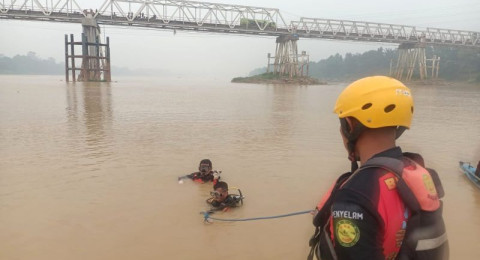 Terseret Arus Saat Mandi, Akbar Hilang di Sungai Batanghari